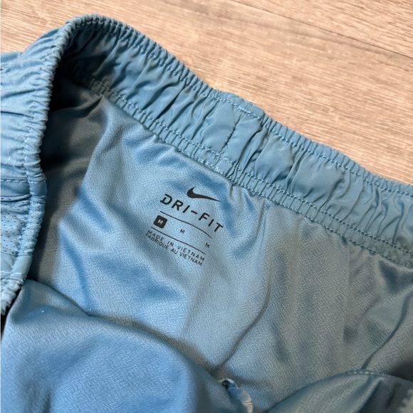 •NIKE• RUNNING SHORTS - Picture 3 of 5